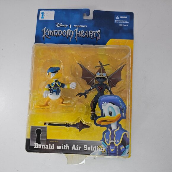 Kingdom Hearts Donald Duck with Air Soldier Action Figure Set Mirage New - Picture 1 of 8